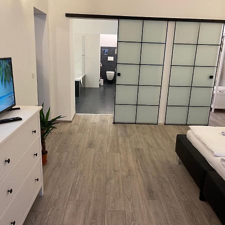 Fancy Apartment In The City Center Wenen Buitenkant foto